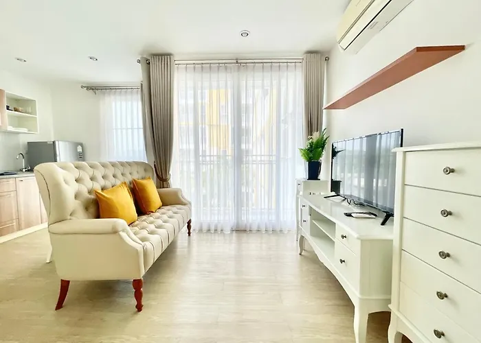 Town Sukhumvit 71 Appartement *