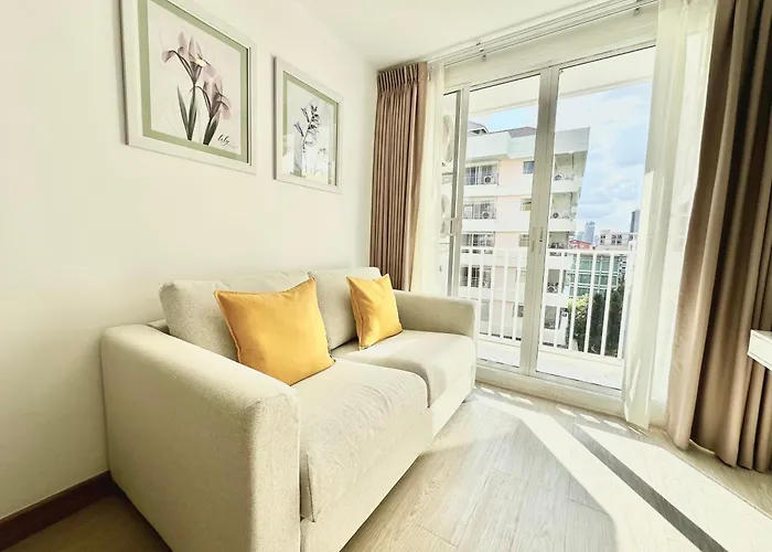 Town Sukhumvit 71 Appartement *